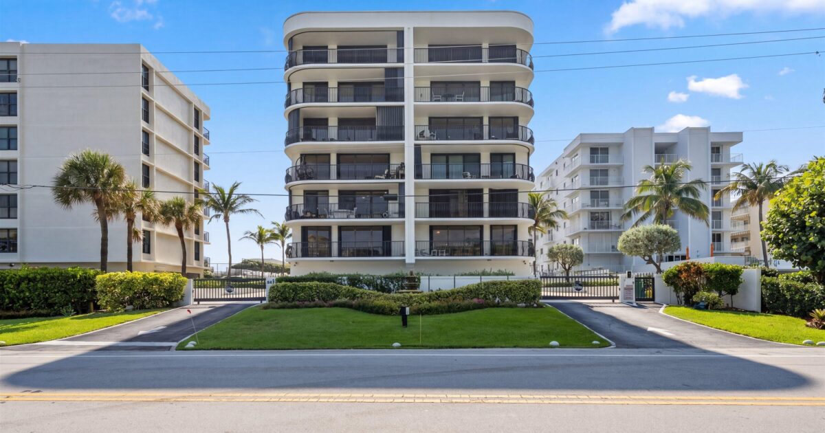 4000 S Ocean Boulevard 104, South Palm Beach, FL 33480