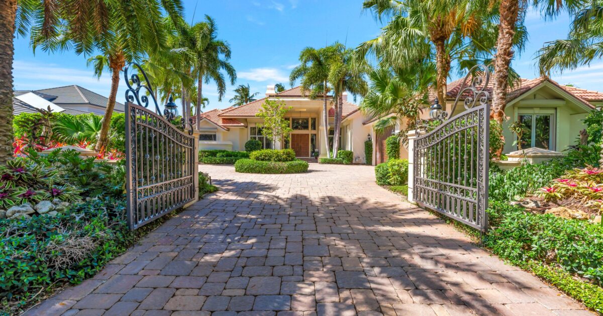 416 Mariner Drive, Jupiter, FL 33477