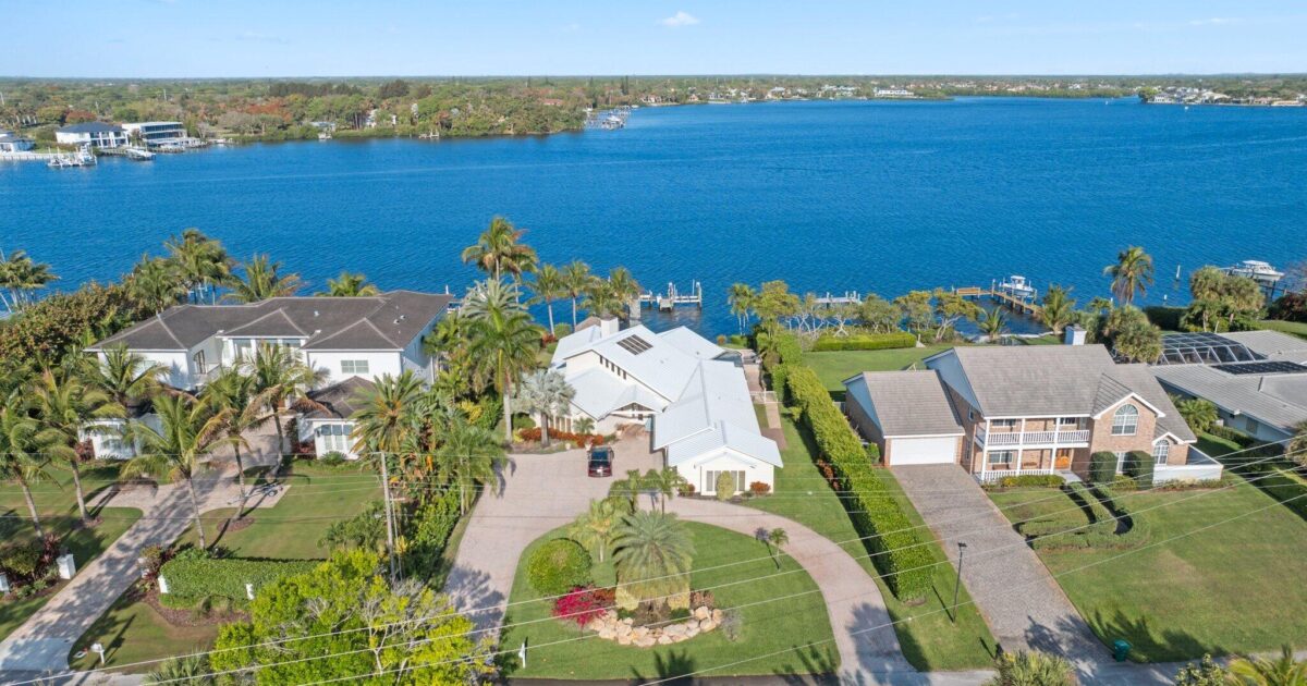 163 River Drive, Tequesta, FL 33469