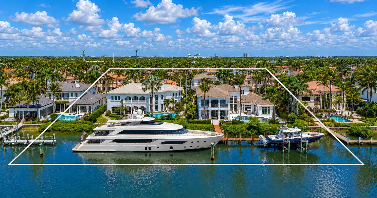 792 Harbour Isles Court, West Palm Beach, FL 33410