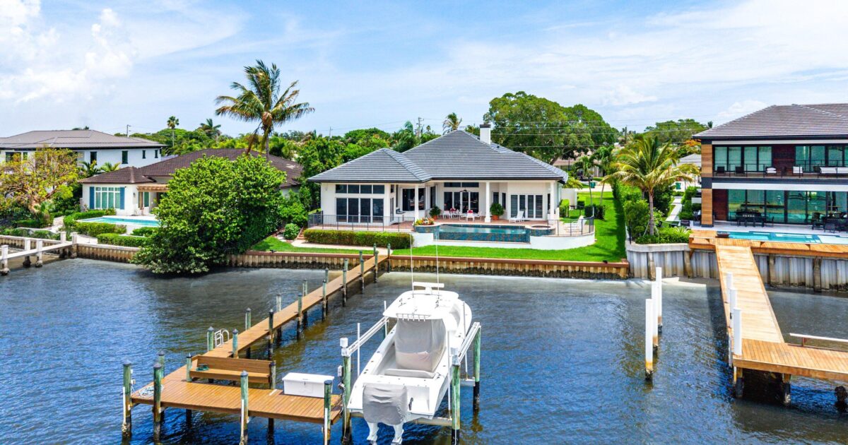 47 River Drive, Tequesta, FL 33469