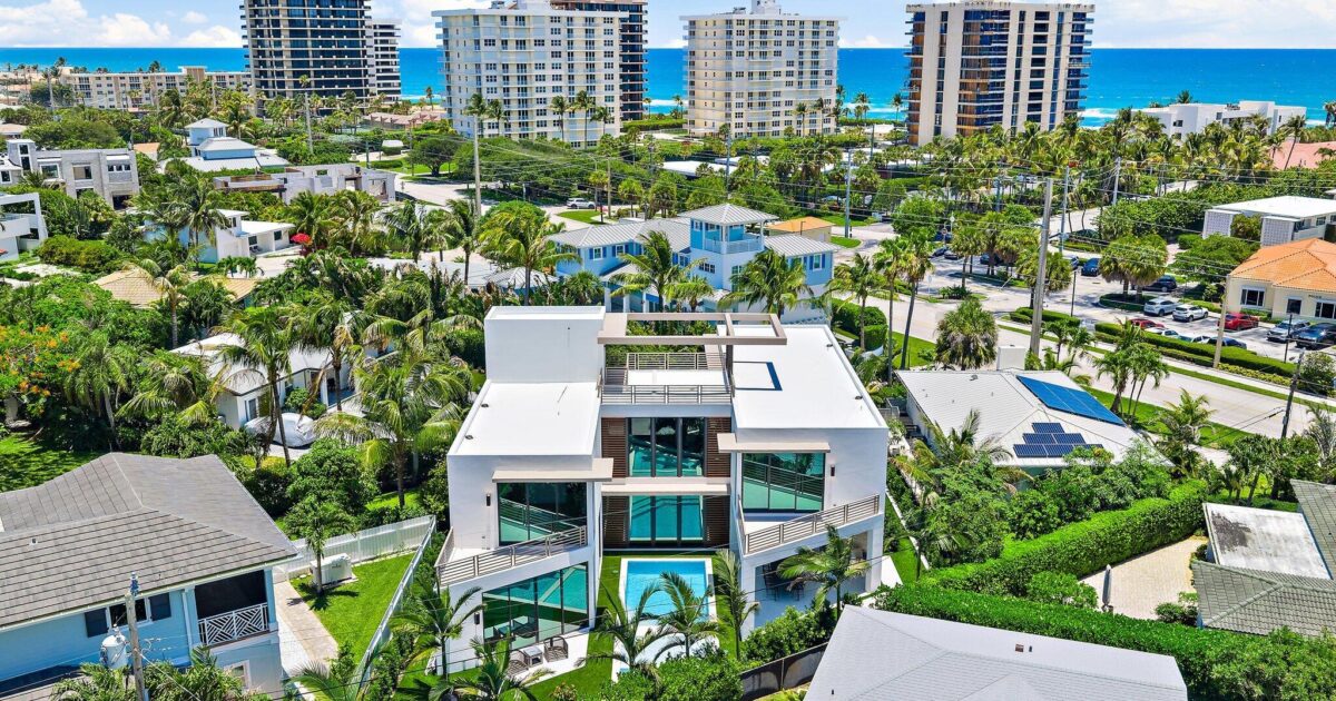 390 Jupiter Lane, Juno Beach, FL 33408