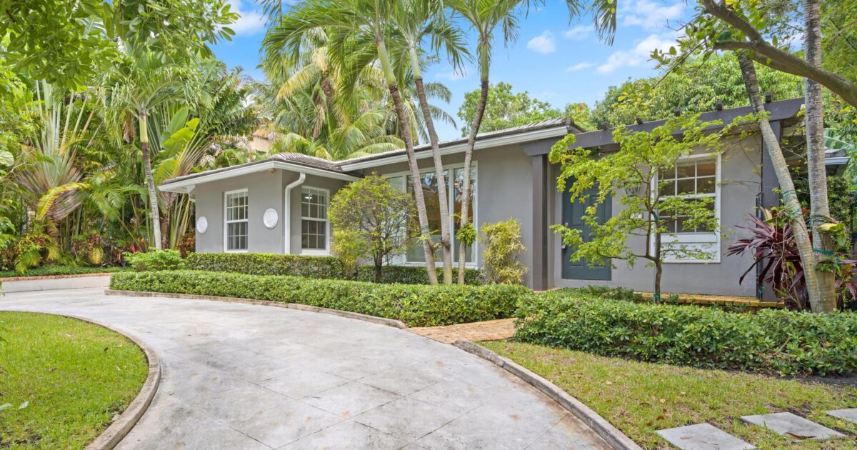 733 Sunset Road, West Palm Beach, FL 33401