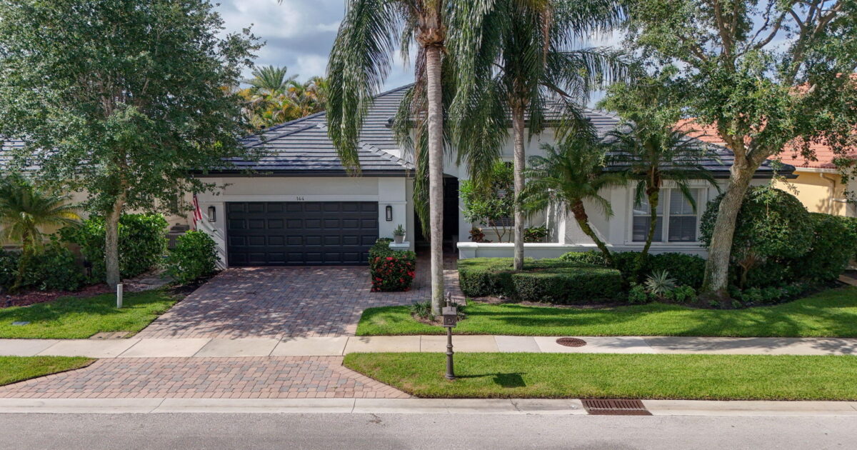 144 Sedona Way, Palm Beach Gardens, FL 33418