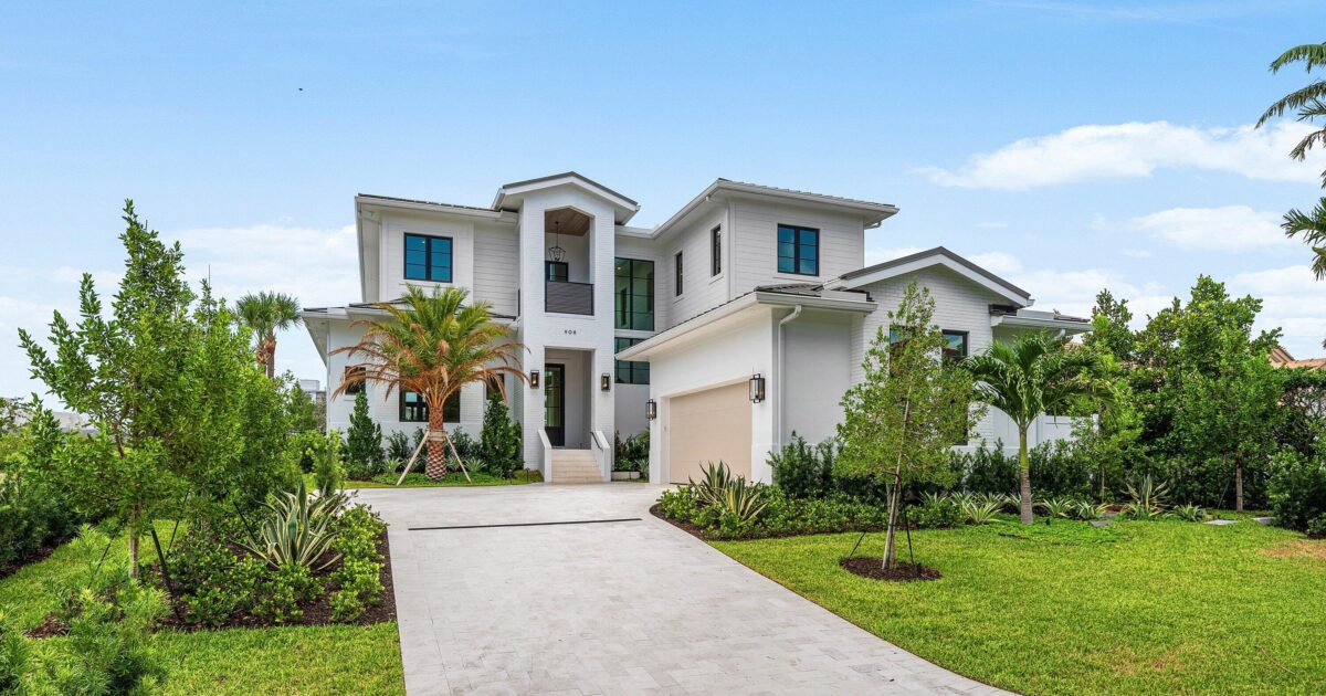 908 N Atlantic Drive, Lantana, FL 33462