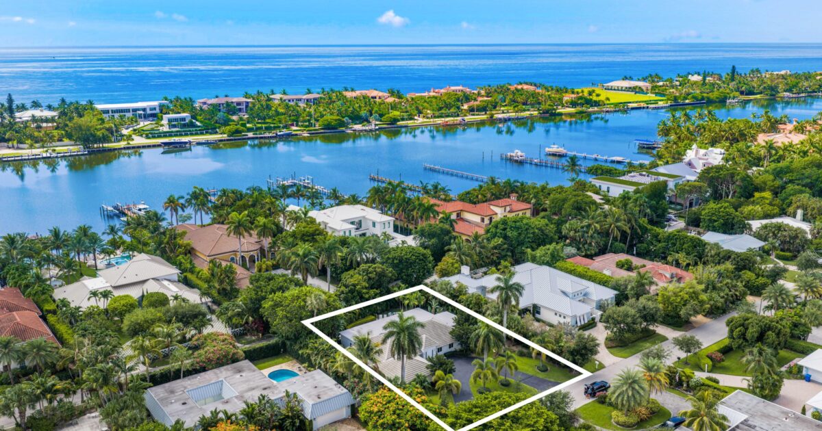 1386 S Atlantic Drive, Lantana, FL 33462