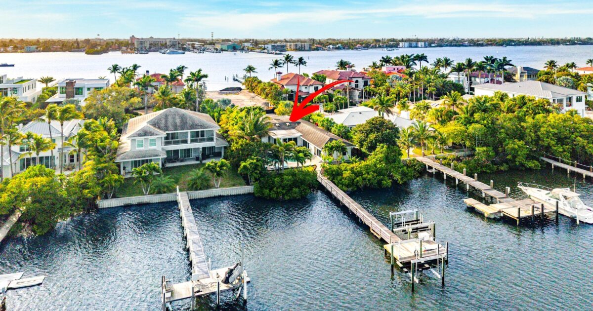 820 N Atlantic Drive, Lantana, FL 33462