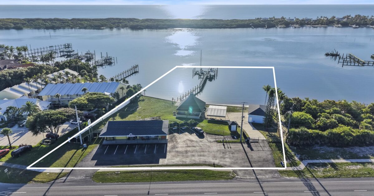 18947 SE Federal Highway, Jupiter, FL