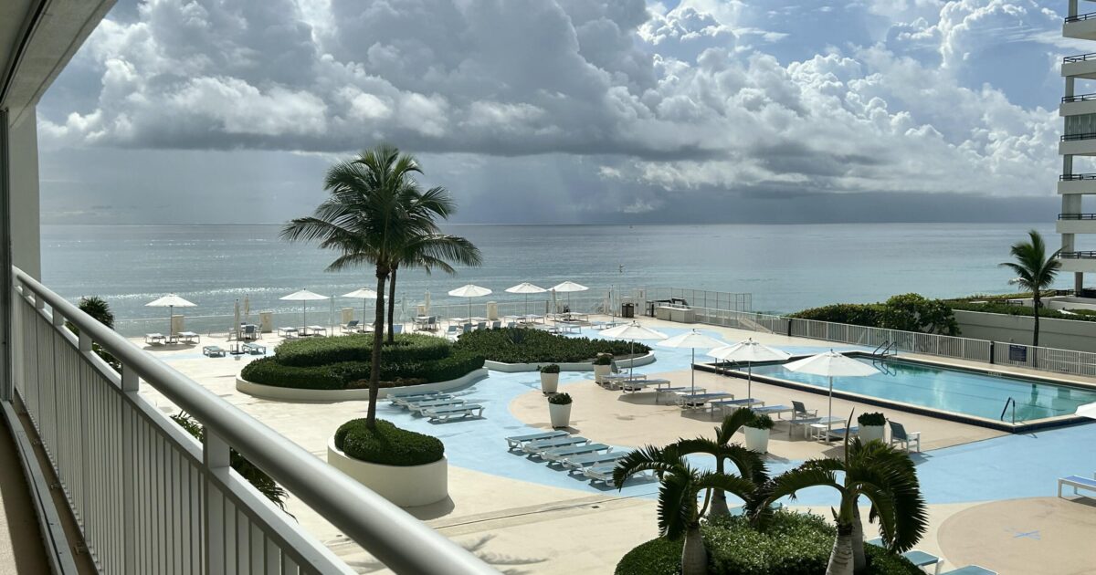 3546 S Ocean Boulevard 405, South Palm Beach, FL 33480