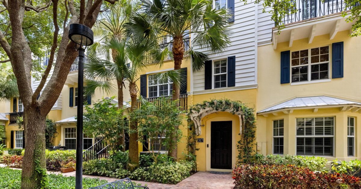 317 S Bromeliad, West Palm Beach, FL 33401