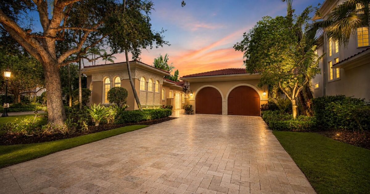 11209 Orange Hibiscus Lane, Palm Beach Gardens, FL 33418