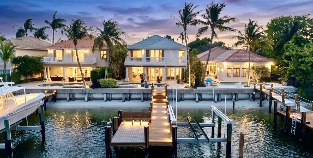 712 SANDY POINT Lane, North Palm Beach, FL 33410