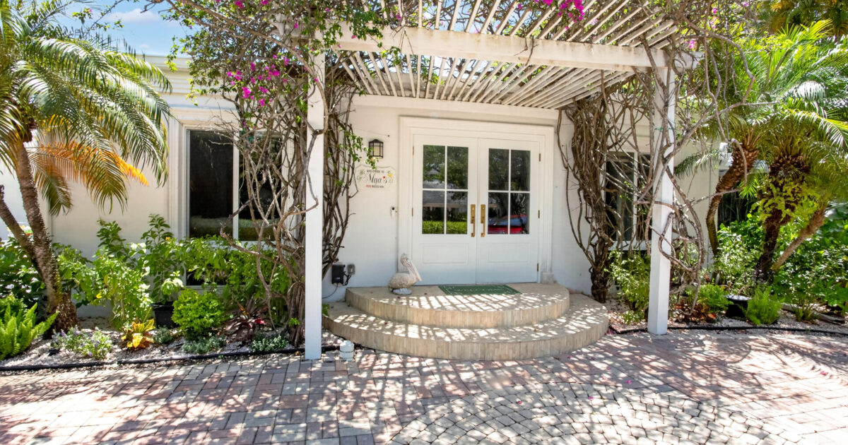 714 S Atlantic Drive, Lantana, FL 33462
