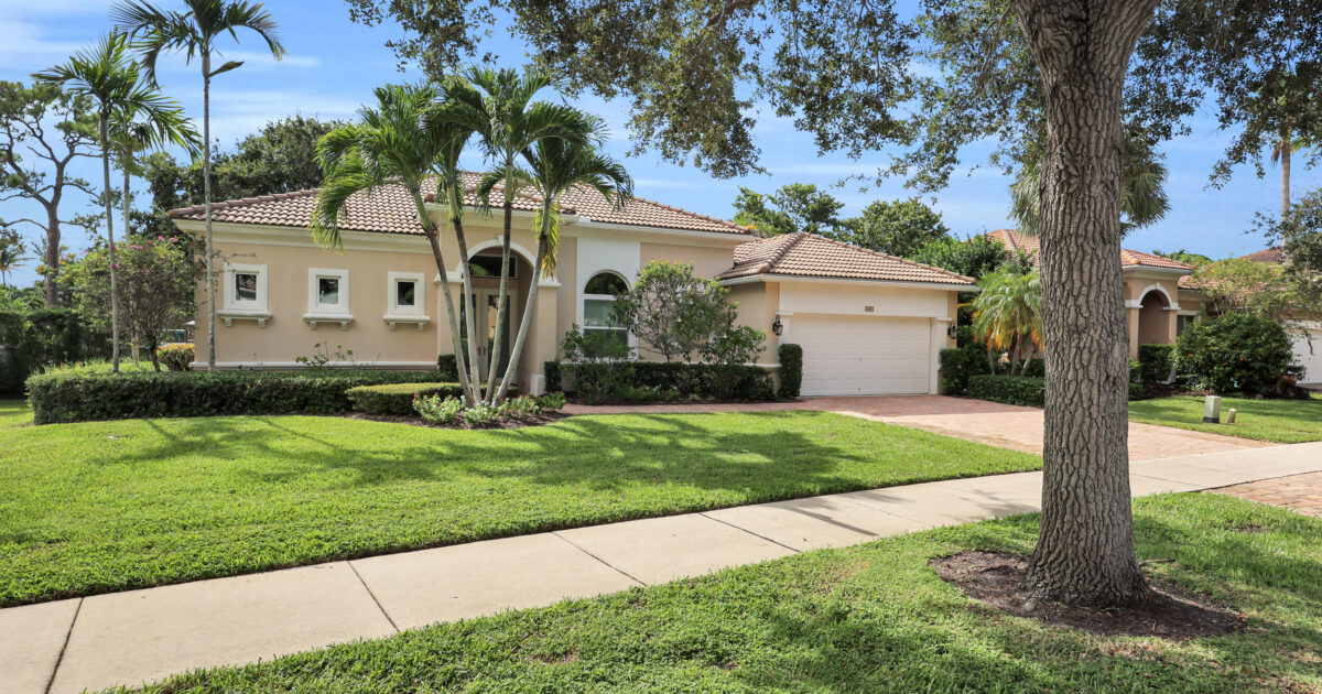 103 MAGNOLIA Way, Tequesta, FL 33469