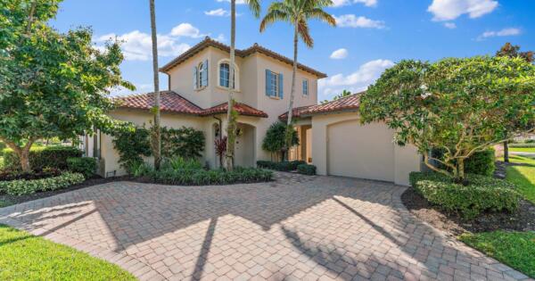 611 White Pelican Way, Jupiter, FL 33477