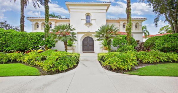 11912 Palma Drive, Palm Beach Gardens, FL 33418