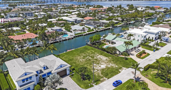 1121 Coral Way, Singer Island, FL 33404