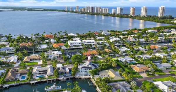 1121 Fairview Lane, Singer Island, FL 33404