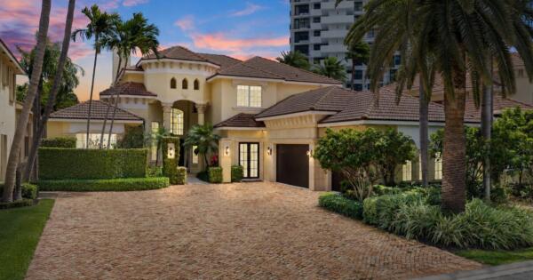 1019 Grand Court, Highland Beach, FL 33487