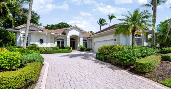 106 PEMBROKE Drive, Palm Beach Gardens, FL 33418