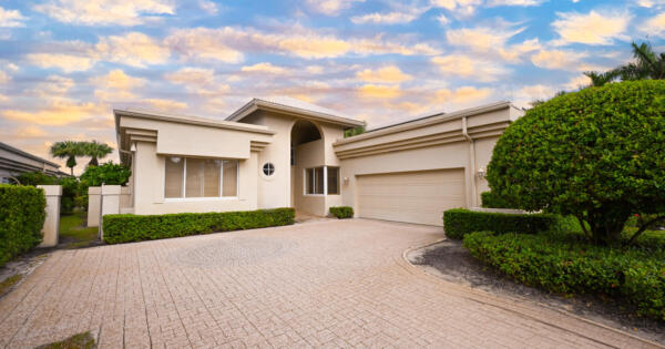 17345 Loch Lomond Way, Boca Raton, FL 33496