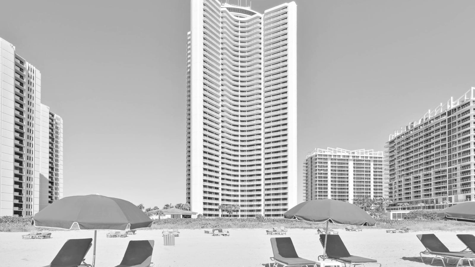 Why Does Singer Island’s Tiara Still Close Under $700 a Foot?